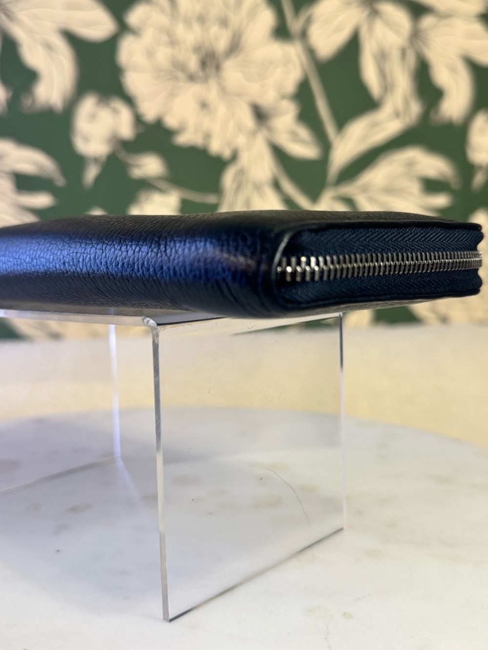 Loewe Navy Blue Leather Zip-Around Wallet EUC - Picture 6 of 14